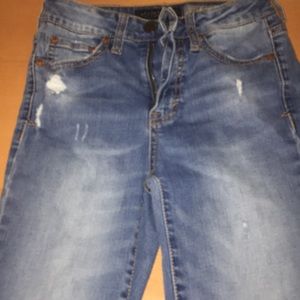 High Waisted Light Wash Ripped Aeropostale Jeans!